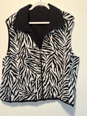 Vest Reversible Black to Fleece Zebra Print Zipper Closure Pockets Size XL
